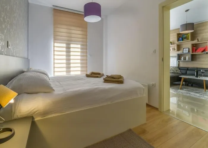 아파트 Vizula Sunset *